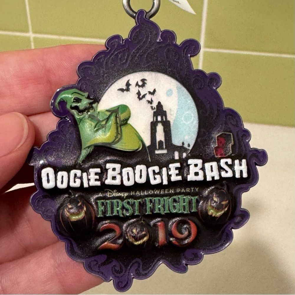 Disney Parks Oogie Boogie Bash 2019 "First Fright" o
Ornament - Limited Release